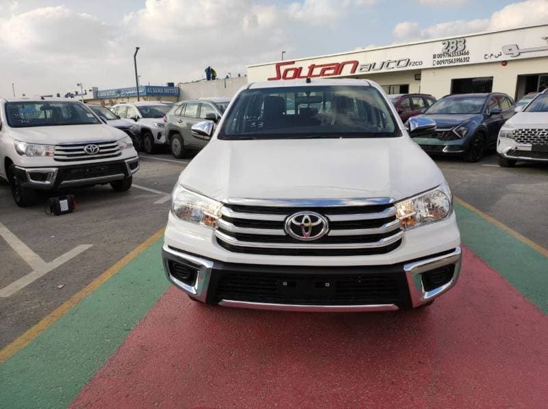 2026 Toyota Hilux thumbnail 2