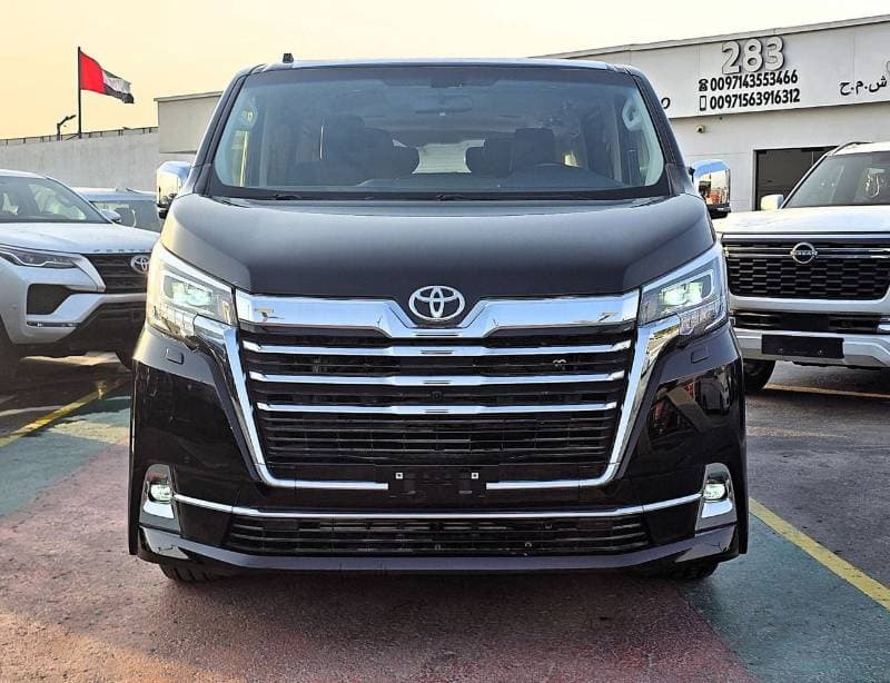 2025 Toyota Granvia Premium 2.8l thumbnail 2