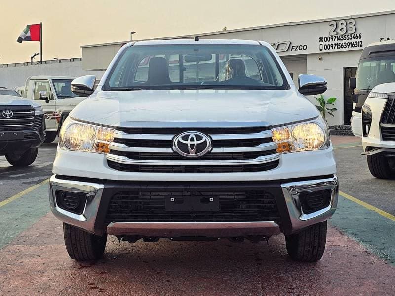 2026 Toyota Hilux thumbnail 2