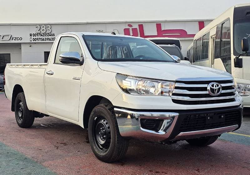 2026 Toyota Hilux thumbnail 3