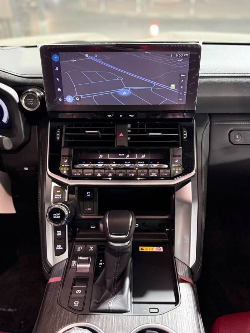 2026 Toyota Land Cruiser VXR thumbnail 6