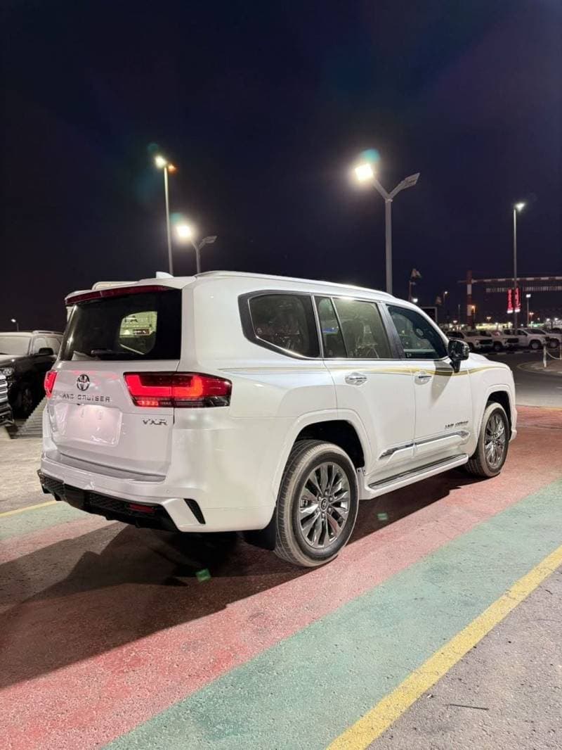 2026 Toyota Land Cruiser VXR thumbnail 8