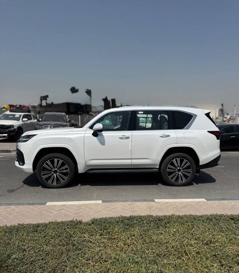 2026 Lexus LX700h SIGNATURE thumbnail 3