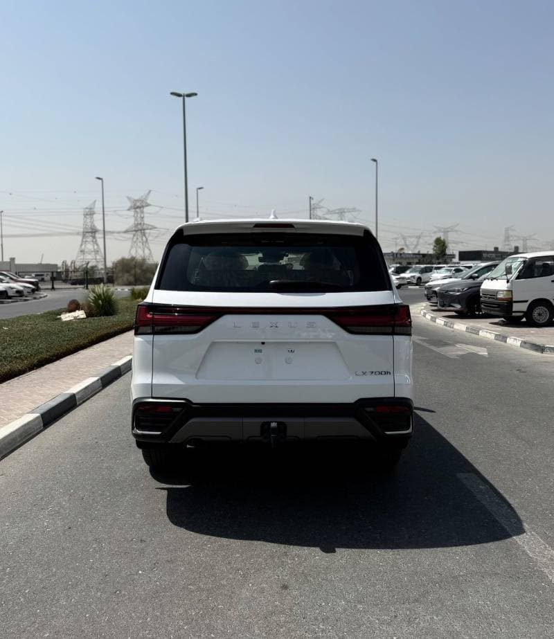 2026 Lexus LX700h SIGNATURE thumbnail 4