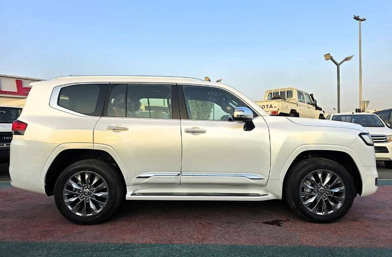 2026 Toyota Land Cruiser VXR thumbnail 4