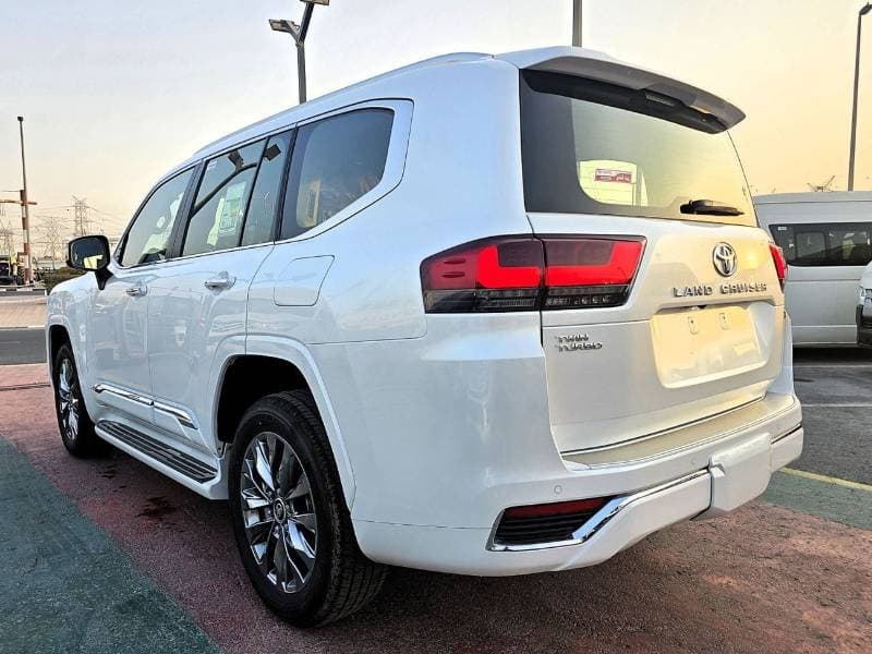 2026 Toyota Land Cruiser VXR thumbnail 6