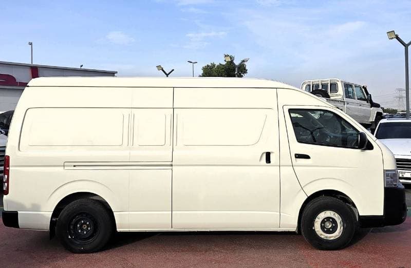 2025 Toyota Hiace GLS thumbnail 4