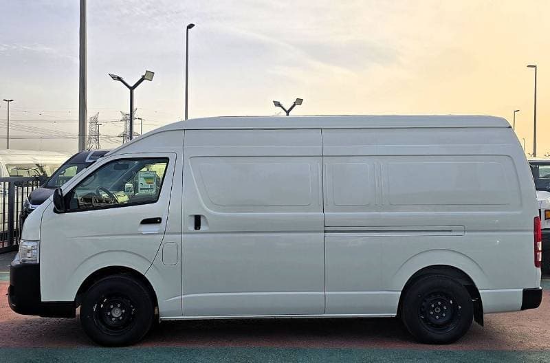 2025 Toyota Hiace GLS thumbnail 5
