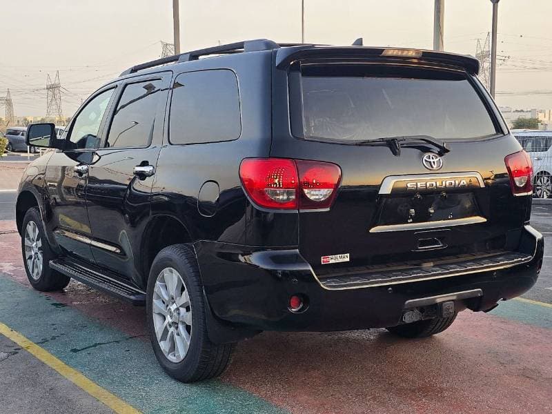 2020 Toyota Sequoia SR5 thumbnail 5