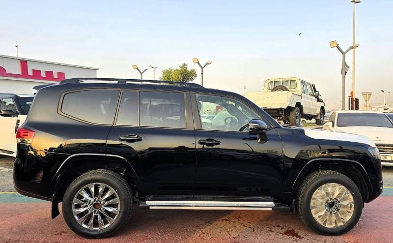 2026 Toyota Land Cruiser GXR thumbnail 4