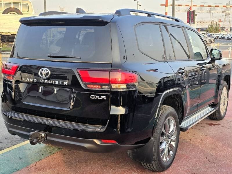 2026 Toyota Land Cruiser GXR thumbnail 8