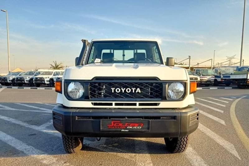 2026 Toyota Land Cruiser Pick Up thumbnail 2