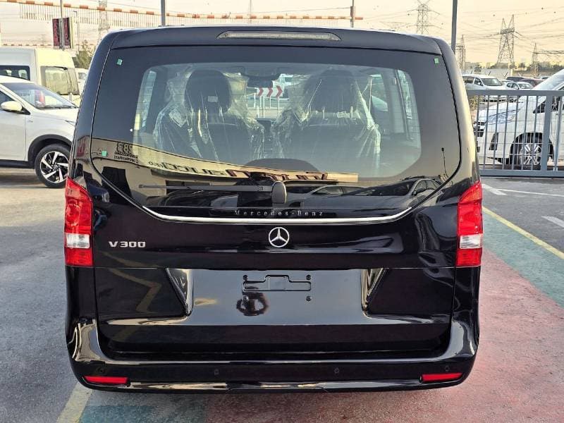 2025 Mercedes Benz V300 STANDARD thumbnail 8