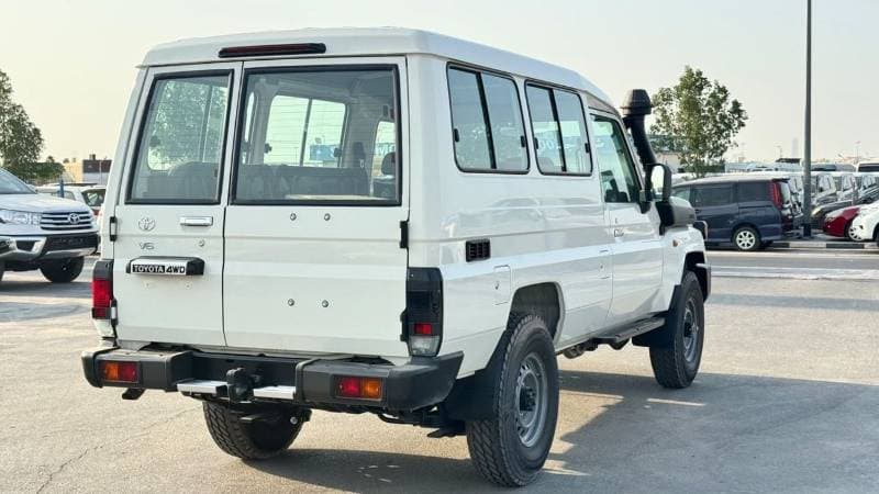 2026 Toyota Land Cruiser 70 LC 78 HARDTOP 4.0L MT thumbnail 5
