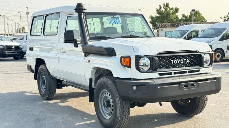 2026 Toyota Land Cruiser 70 LC 78 HARDTOP 4.0L MT thumbnail 7
