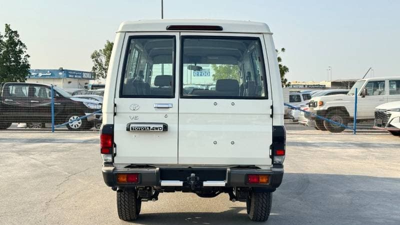 2026 Toyota Land Cruiser 70 LC 78 HARDTOP 4.0L MT thumbnail 8
