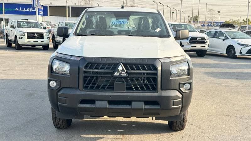 2027 Mitsubishi L200 GL thumbnail 2
