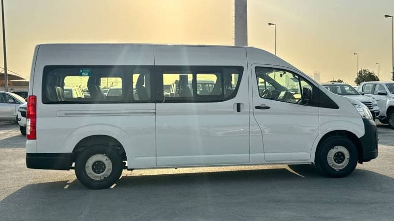 2026 Toyota Hiace thumbnail 4