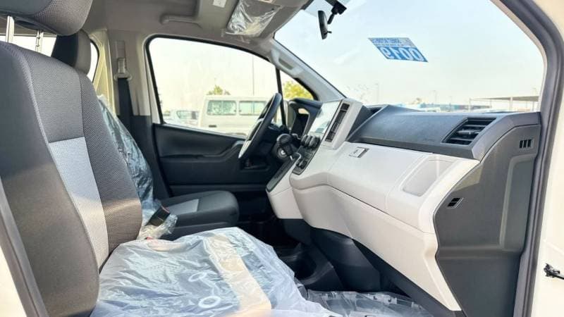 2026 Toyota Hiace DX 3.5 L , PETROL , AUTOMATIC, 13 SEATER,HIGH ROOF thumbnail 5