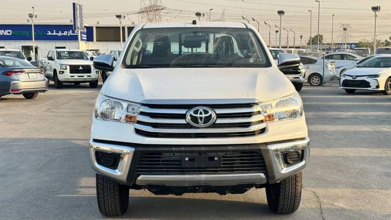 2026 Toyota Hilux DLX thumbnail 3