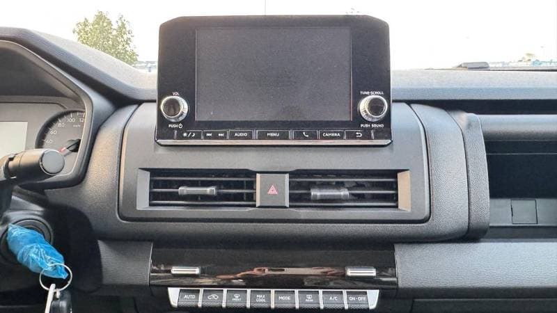 2027 Mitsubishi L200 GLS PLUS , 4WD, 5 SPEED MT, DC , 2.4 L , PICK UP thumbnail 4