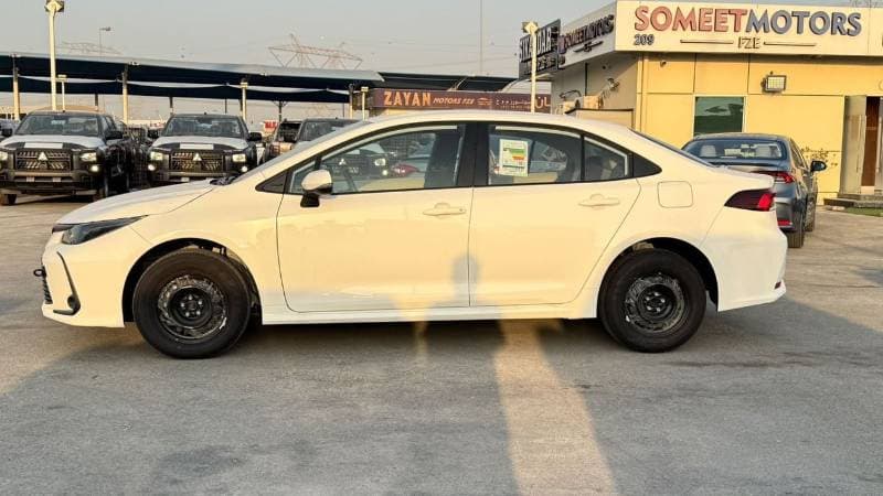 2026 Toyota Corolla XLI thumbnail 3