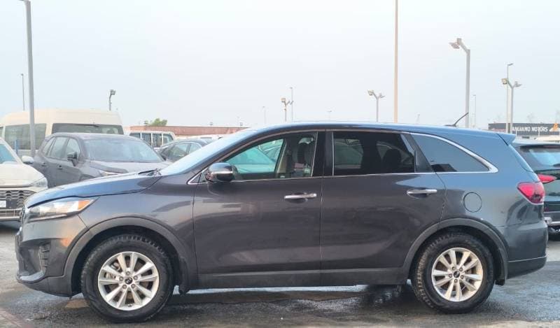 2019 Kia Sorento LX thumbnail 3