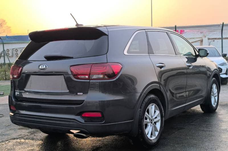 2019 Kia Sorento LX thumbnail 5