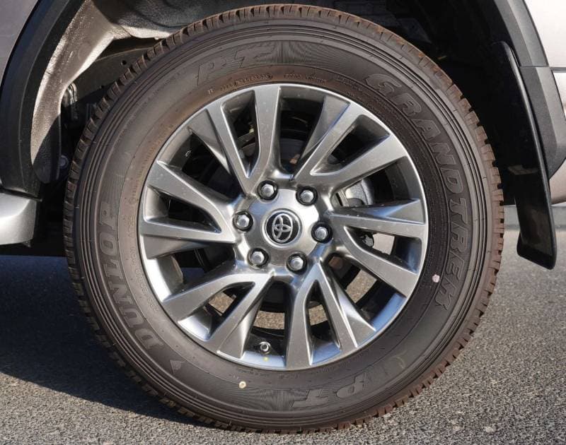 2026 Toyota Fortuner SR5 thumbnail 6