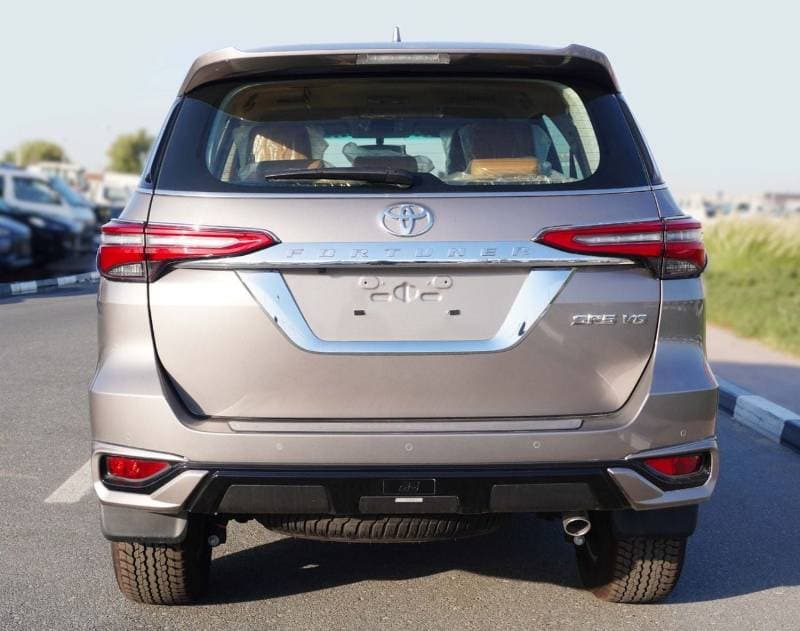2026 Toyota Fortuner SR5 thumbnail 7