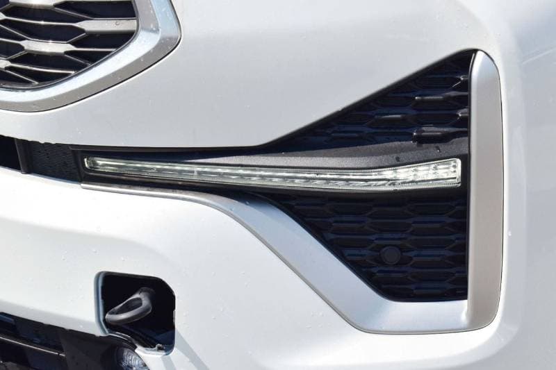2025 Toyota Innova HYCROSS thumbnail 4