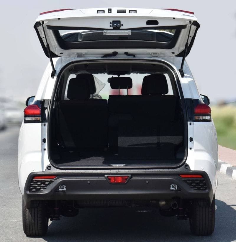 2025 Toyota Innova HYCROSS thumbnail 7
