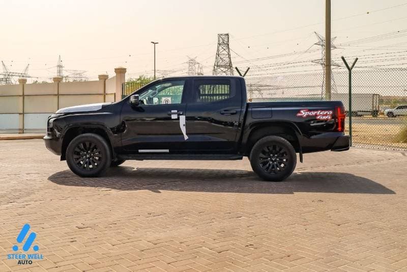 2027 Mitsubishi L200 Sportero thumbnail 8