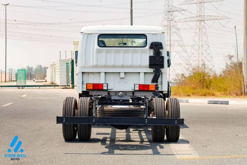 2026 Mitsubishi Fuso Canter thumbnail 4