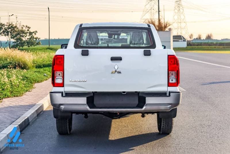 2027 Mitsubishi L200 GL thumbnail 5