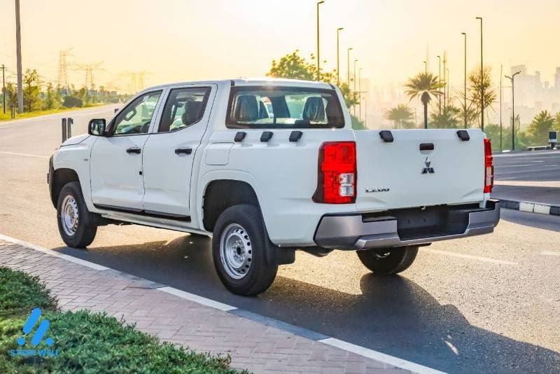2027 Mitsubishi L200 GL thumbnail 6