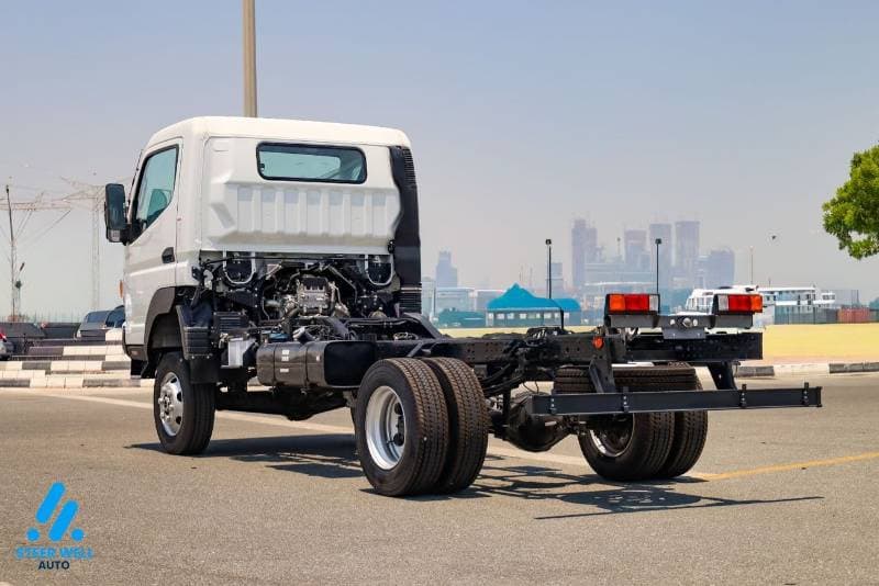 2026 Mitsubishi Canter thumbnail 5