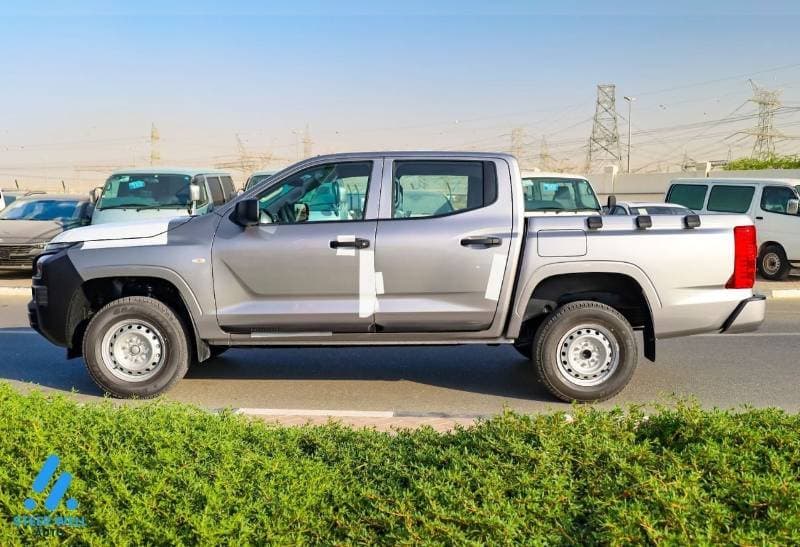 2027 Mitsubishi L200 GL thumbnail 5