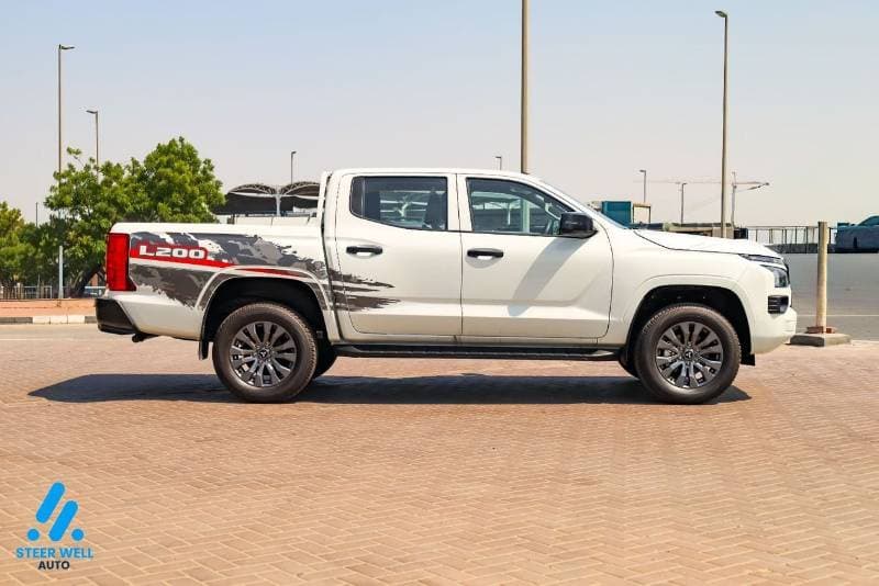 2027 Mitsubishi L200 GLS PLUS thumbnail 7
