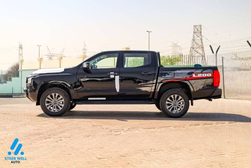 2027 Mitsubishi L200 GLS PLUS thumbnail 8