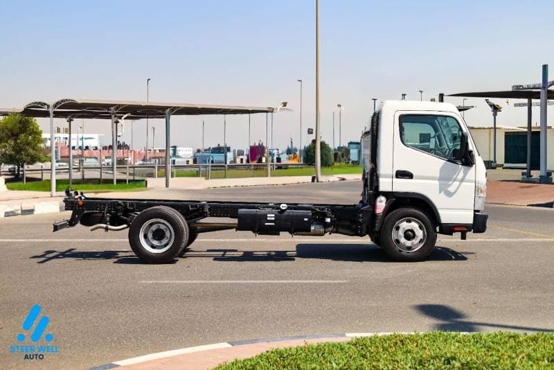 2026 Mitsubishi Canter STANDARD thumbnail 4