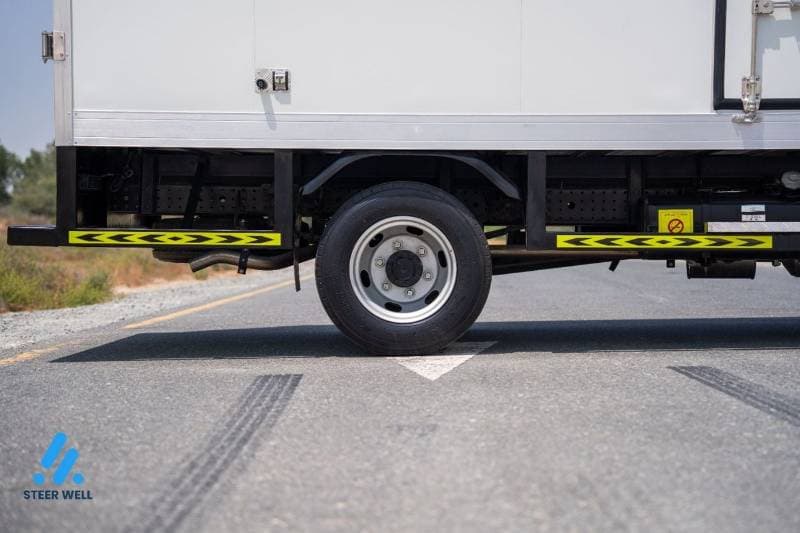2026 Mitsubishi Canter STANDARD thumbnail 8