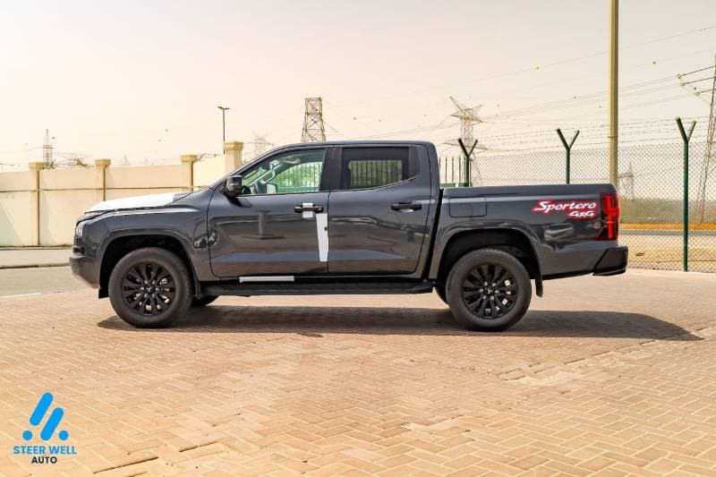 2027 Mitsubishi L200 Sportero thumbnail 8