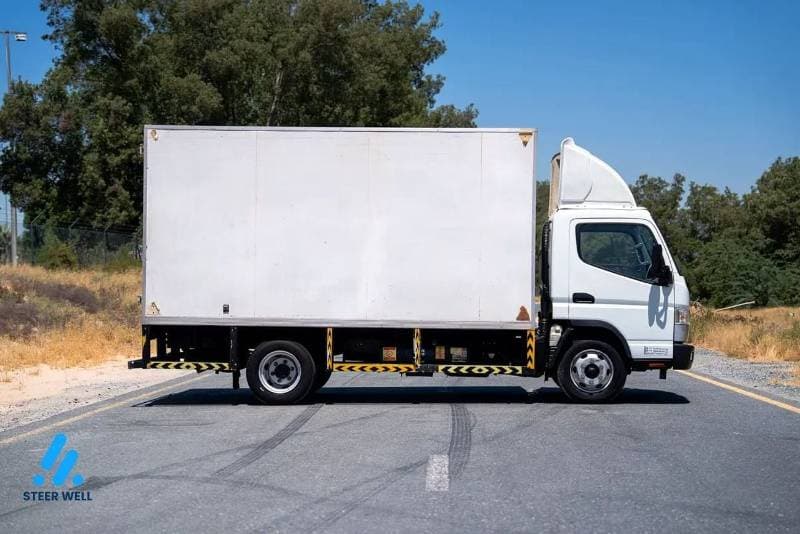 2021 Mitsubishi Fuso Canter STD thumbnail 4