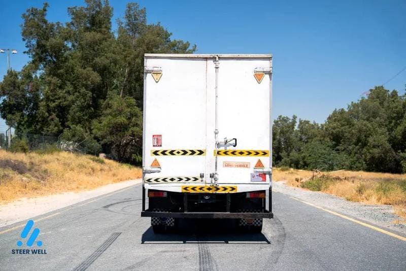 2021 Mitsubishi Fuso Canter STD thumbnail 7