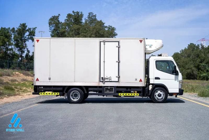 2021 Mitsubishi Canter STANDARD thumbnail 4