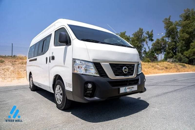 2022 Nissan Urvan STANDARD thumbnail 4