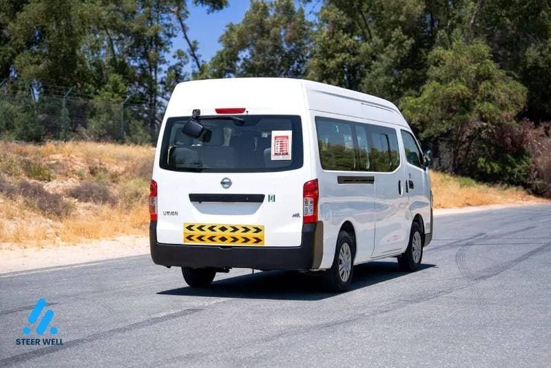 2022 Nissan Urvan STANDARD thumbnail 7