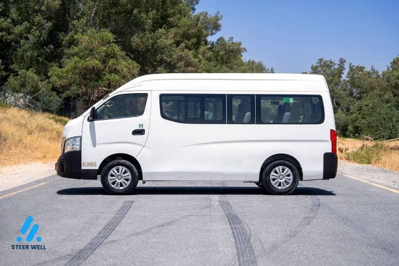 2022 Nissan Urvan STANDARD thumbnail 6