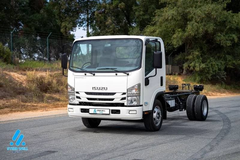 2025 Isuzu NPR 85 thumbnail 3